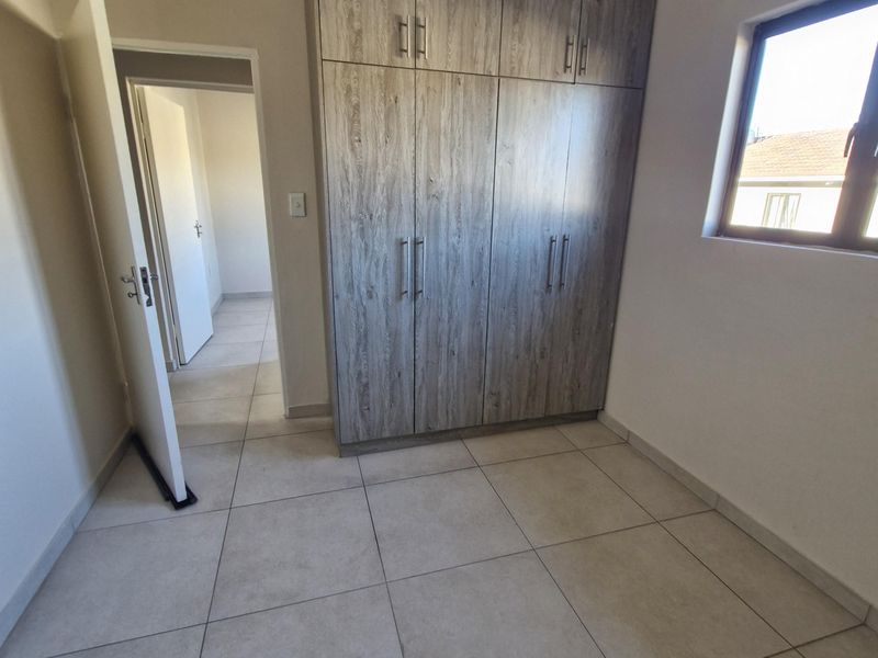 Spacious House to Let - Photo 5