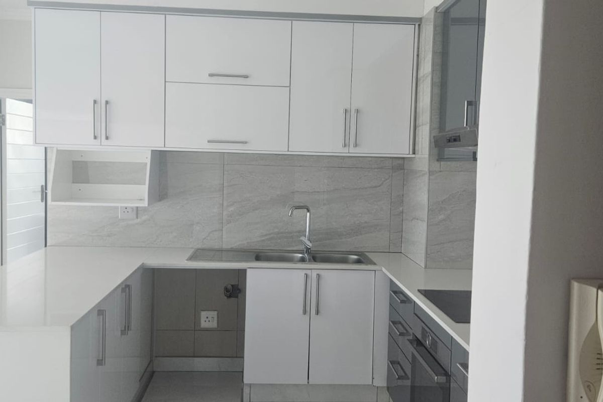 Prime Property Presents Aldrovande Palace 3 bedroom apartment for rent - Photo 5