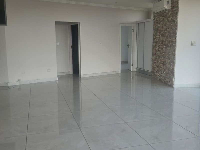 Prime Property Presents Aldrovande Palace 3 bedroom apartment for rent - Photo 7