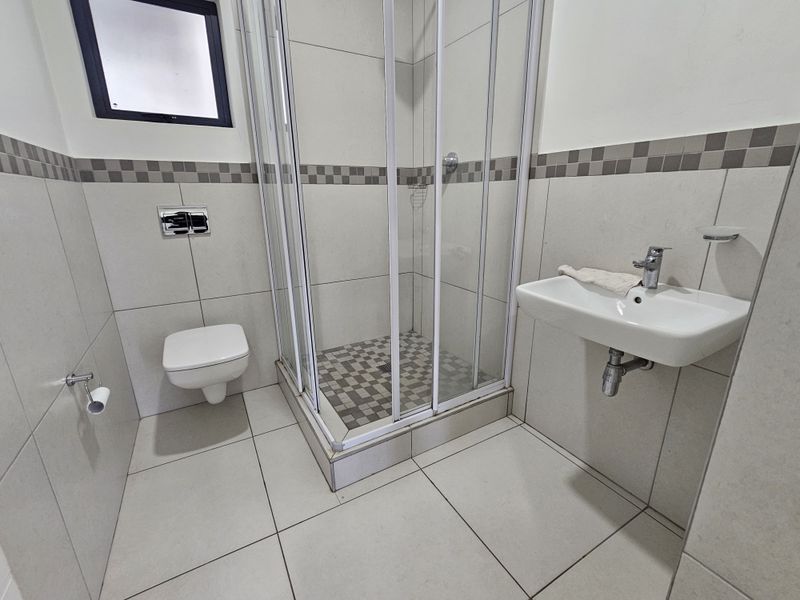 Prime property - Modern living - Photo 10