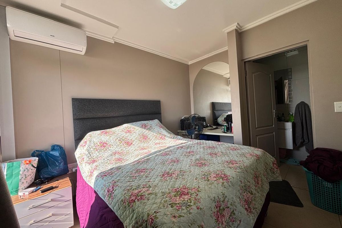 1-Bedroom Apartment for Sale in Umhlanga Ridge. - Photo 5