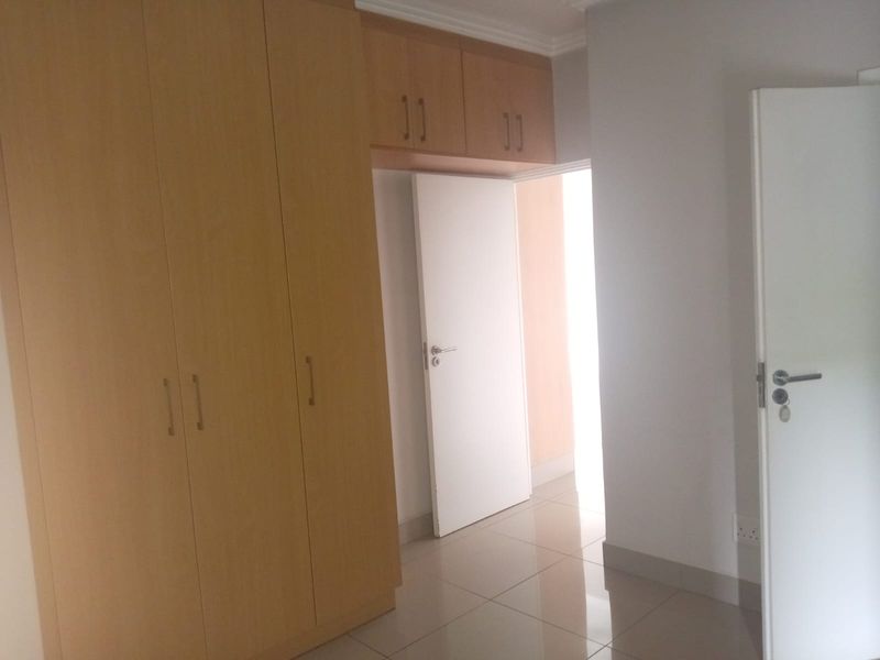 Prime  Property Presents A Stunning Two Bedroom Apartment Situated In Umhlanga Ridge For Sale - Photo 8