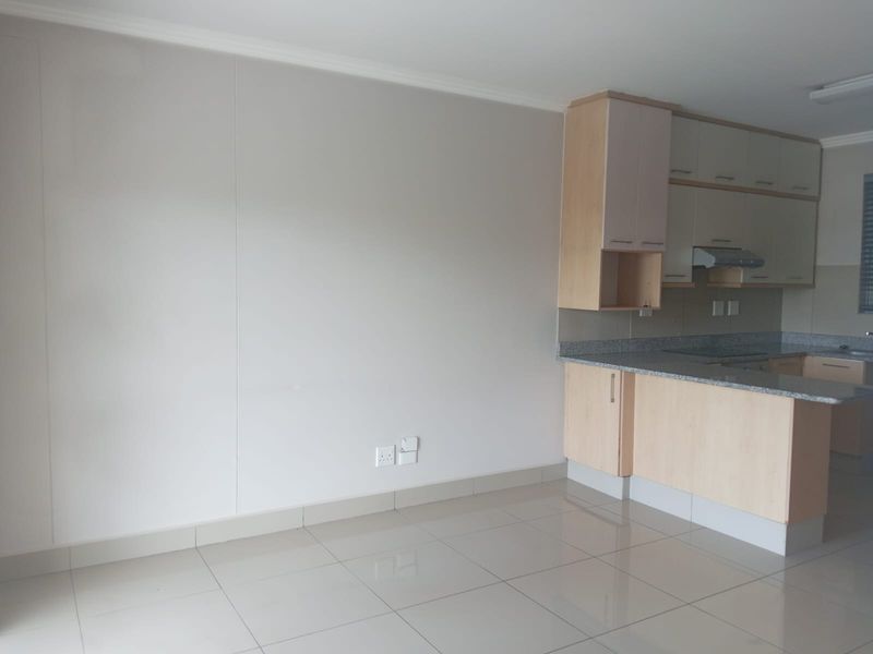 Prime  Property Presents A Stunning Two Bedroom Apartment Situated In Umhlanga Ridge For Sale - Photo 6