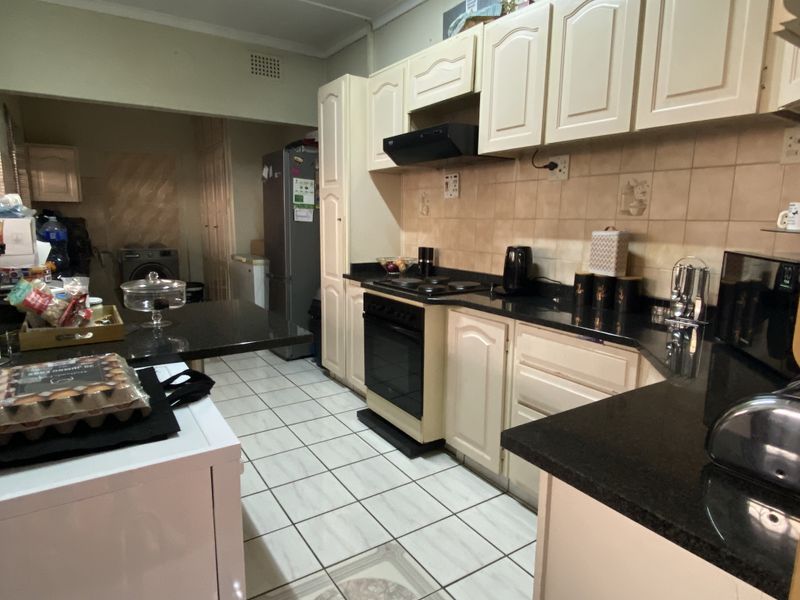 4 Bedroom House For Sale In Westville - Photo 10