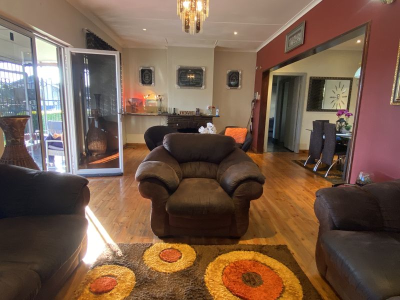 4 Bedroom House For Sale In Westville - Photo 6