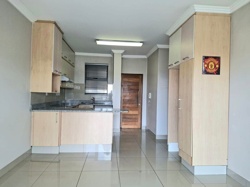 Prime Property Two bedroom for sale - Photo 2