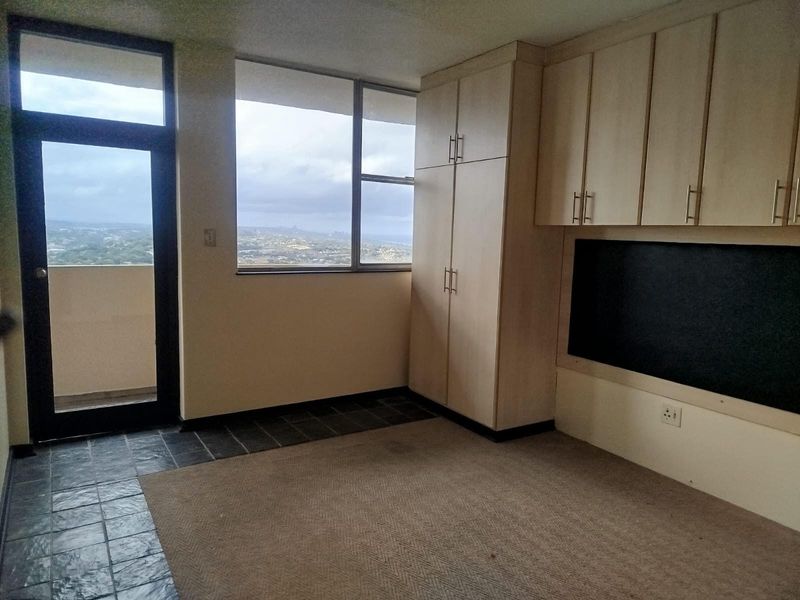 Spacious 2-Bedroom Apartment To Let in Morningside - Photo 5