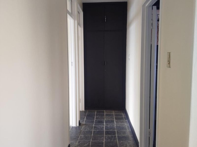 Spacious 2-Bedroom Apartment To Let in Morningside - Photo 7