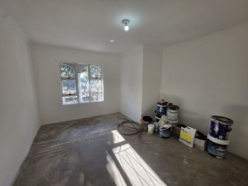 Prime Corner Investment! Spacious 3-Bedroom Simplex in Foresthaven for Sale - Photo 8