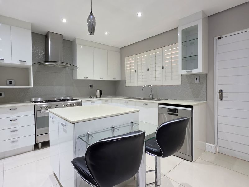 Townhouse For Sale In Umhlanga - Photo 3