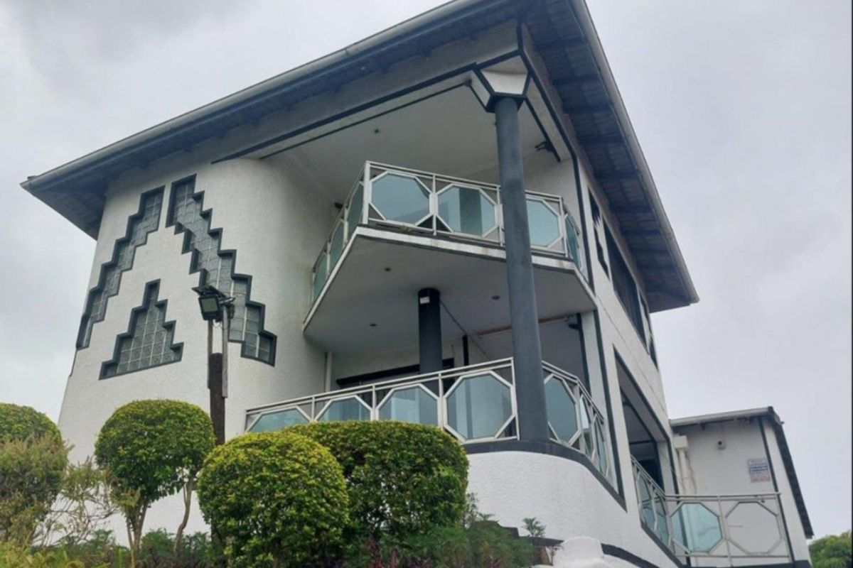 House for Sale - Photo 2
