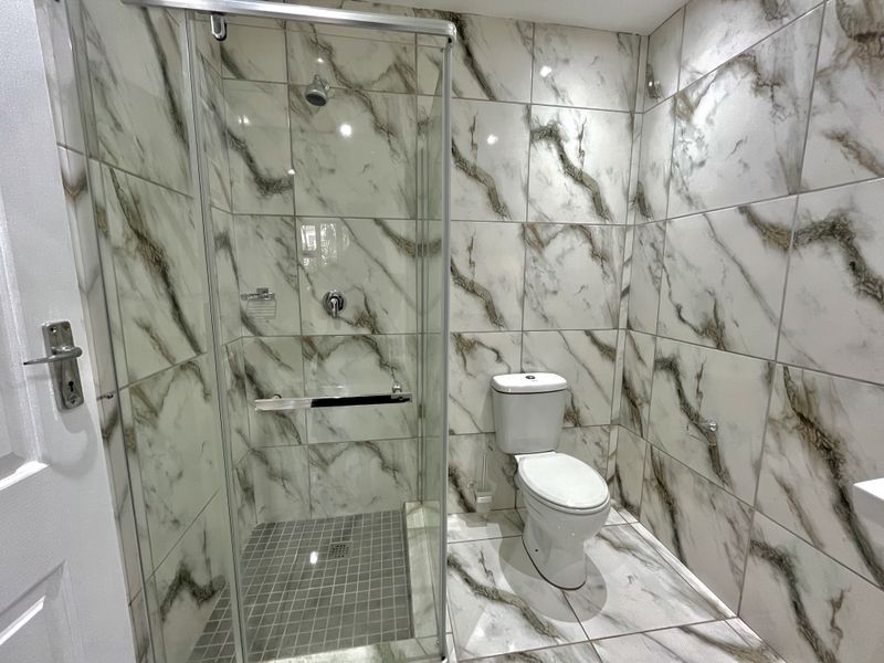 Modern 1 Bedroom Flat to Rent in Durban North – Available Immediately! - Photo 9