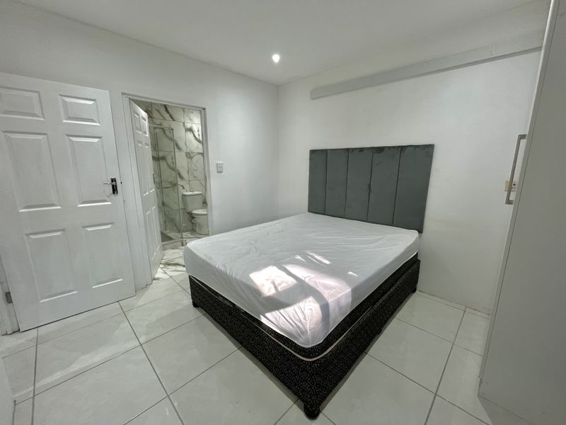 Modern 1 Bedroom Flat to Rent in Durban North – Available Immediately! - Photo 6