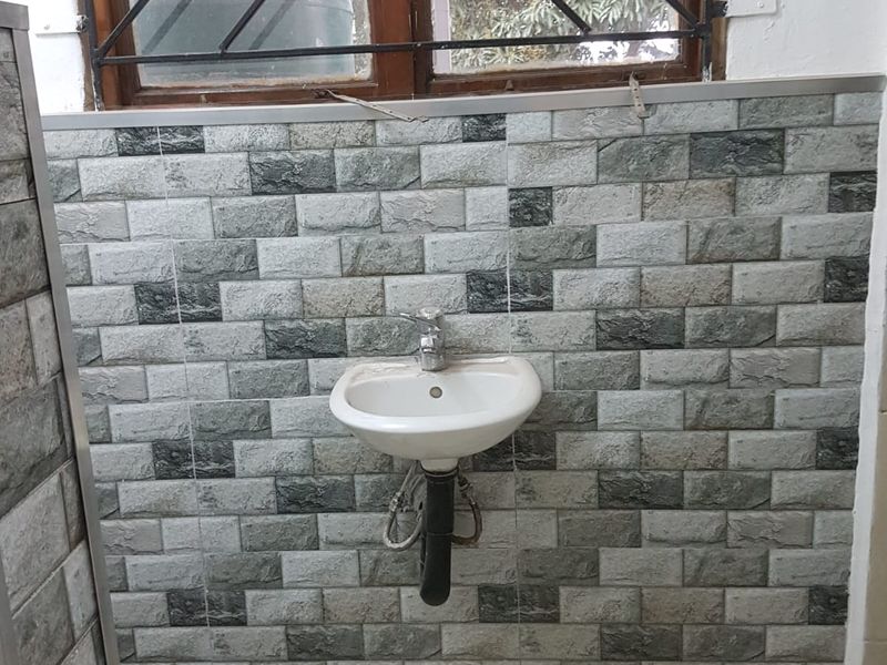 Convenient and Comfortable place to call home. - Photo 3