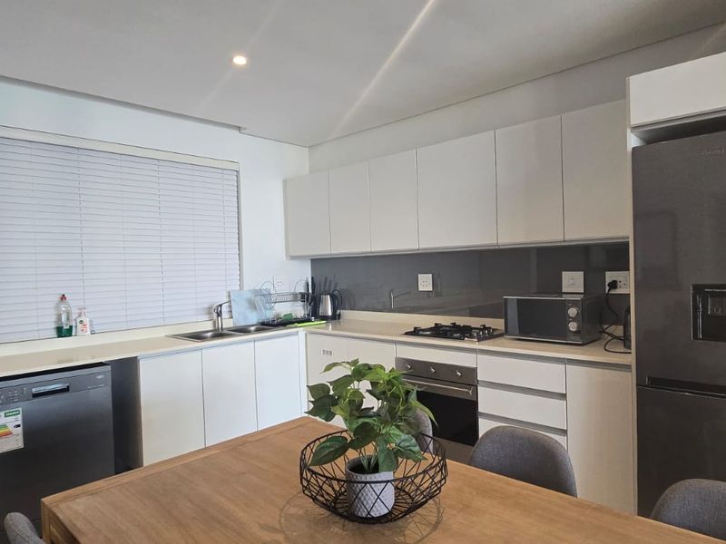 3-Bedroom, 3-Bathroom Apartment -Sibaya Precinct - Photo 2