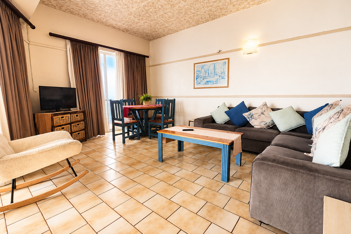 Apartment For Sale In Margate - Photo 3
