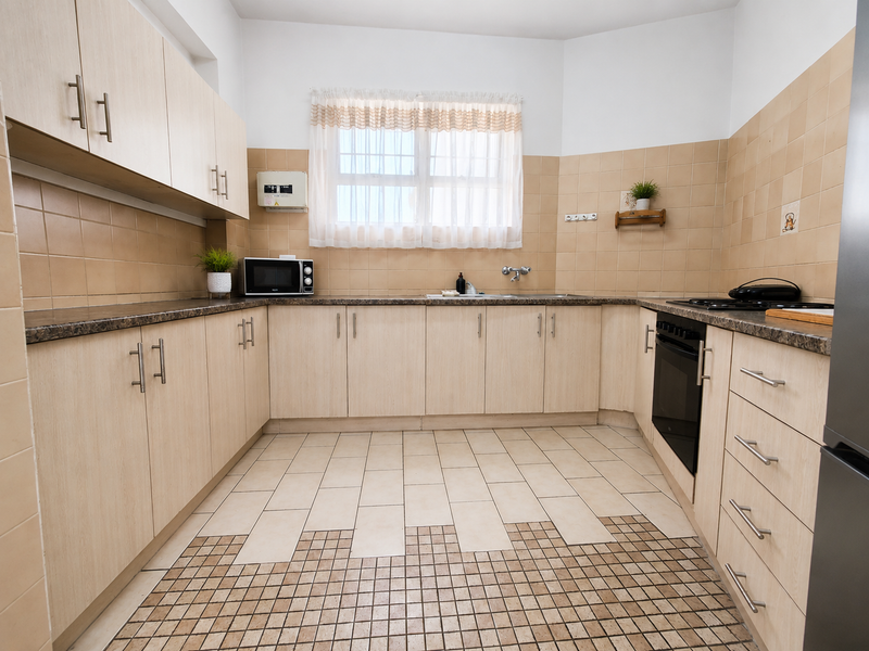 Apartment For Sale In Margate - Photo 5