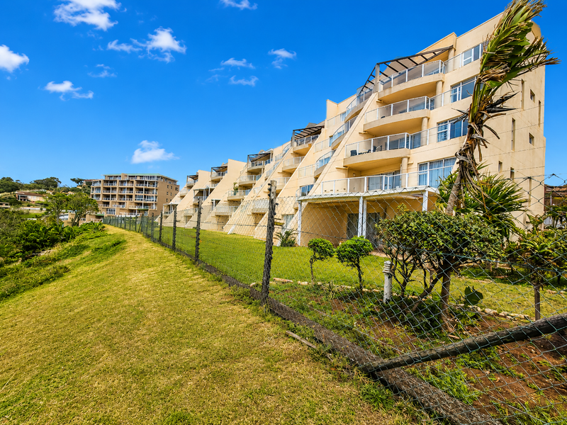 Apartment For Sale In Margate - Photo 2