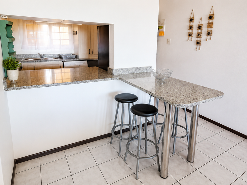 Apartment For Sale In Margate - Photo 5