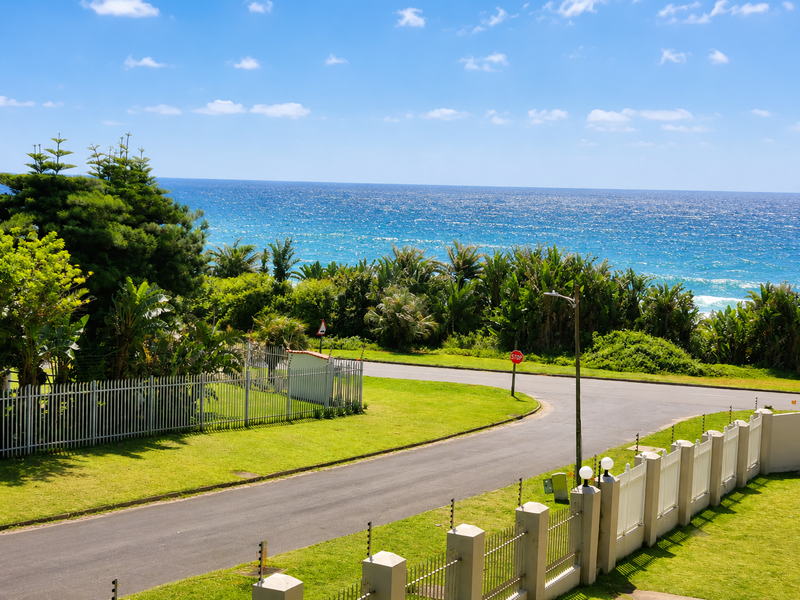 Apartment For Sale In Margate - Photo 1