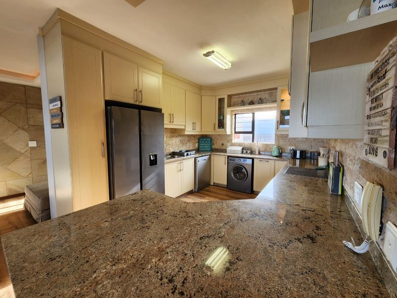 Apartment For Sale In Margate - Photo 10