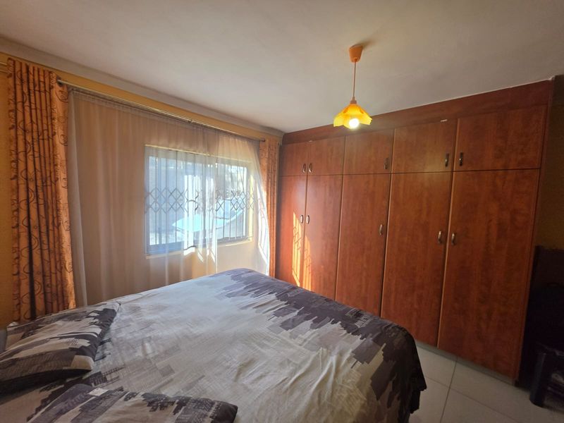 3 bedroom house for sale in caneside phoenix with a rental income - Photo 4