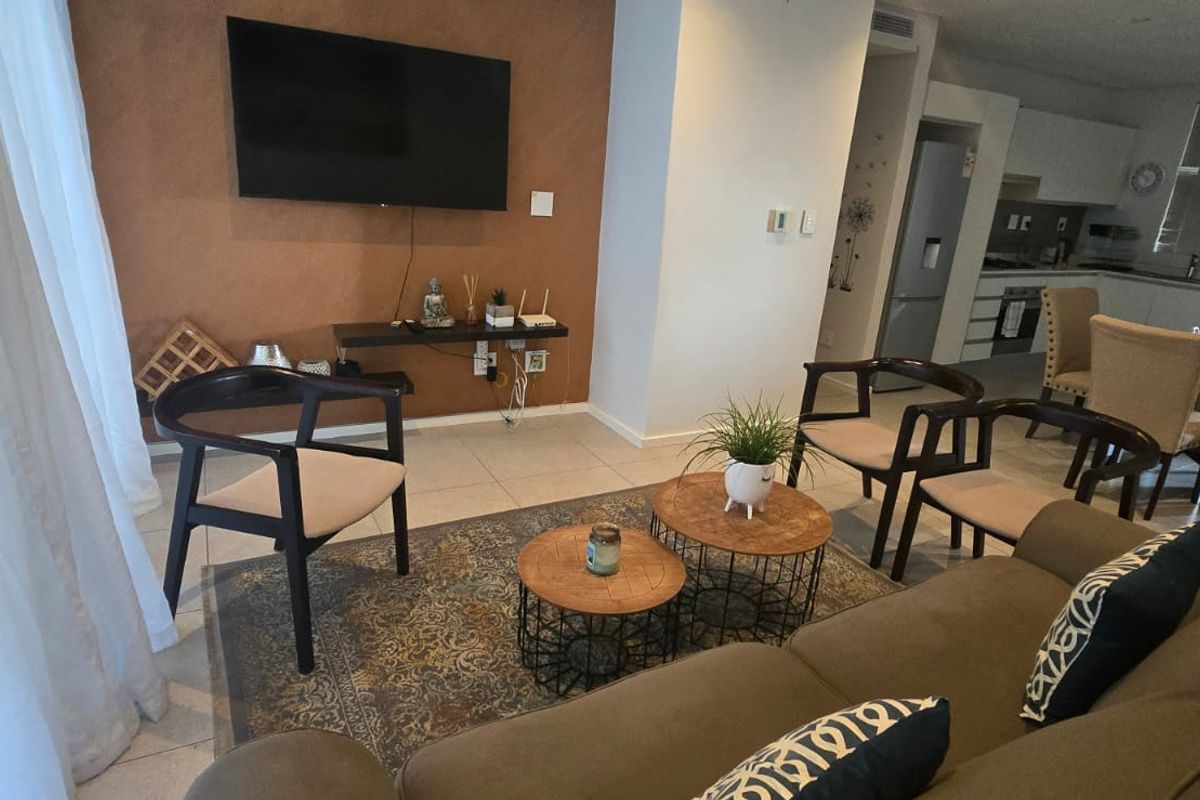 Furnished Two Bedroom Two Bathroom -To Let - Photo 4