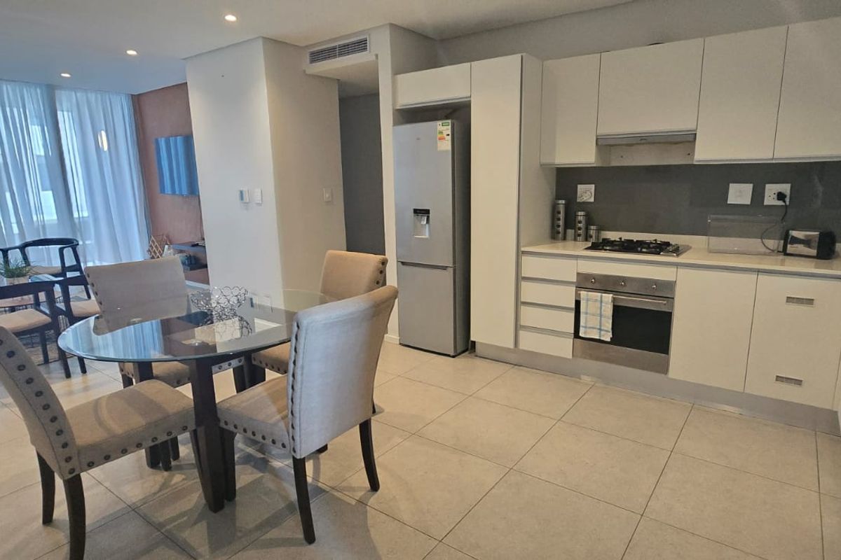 Furnished Two Bedroom Two Bathroom -To Let - Photo 2