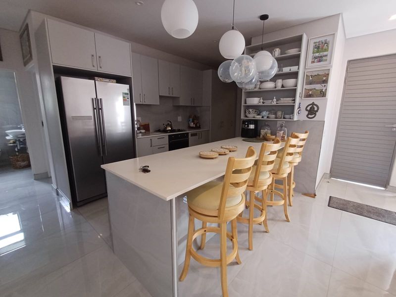 Unfurnished Charming 3-Bedroom Townhouse in Salta Estate - Photo 1