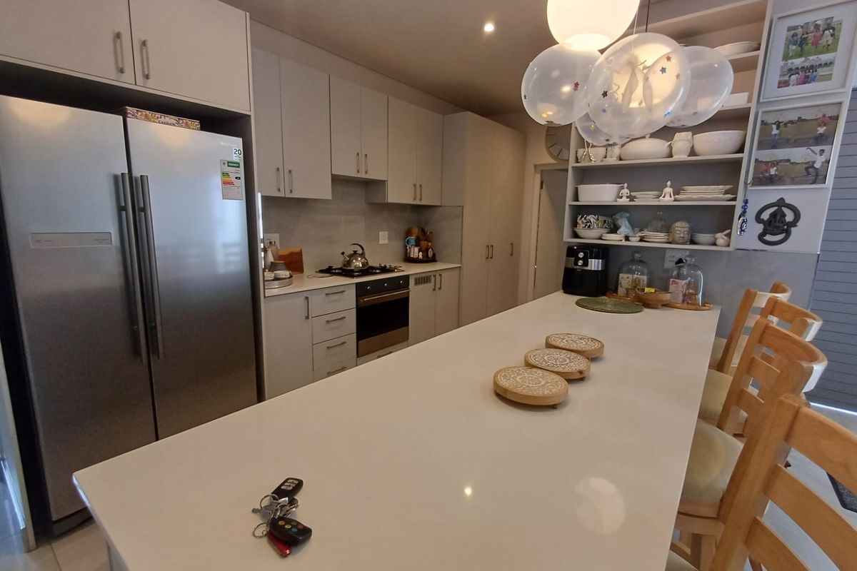 Unfurnished Charming 3-Bedroom Townhouse in Salta Estate - Photo 3