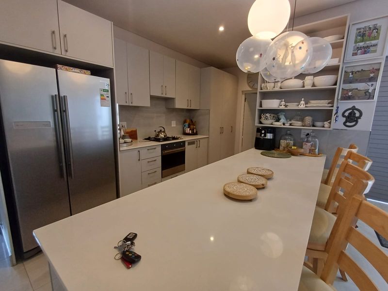 Unfurnished Charming 3-Bedroom Townhouse in Salta Estate - Photo 3