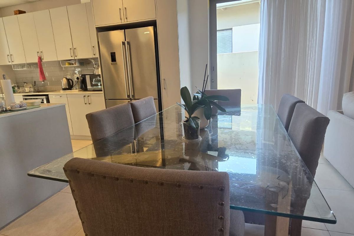 Unfurnished 4 Bedroom Townhouse - Salta Estate - Photo 2