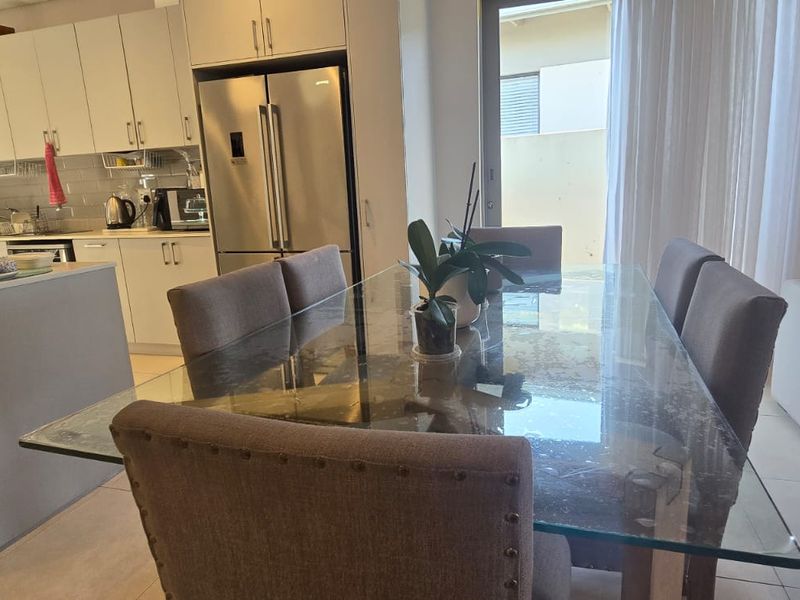 Unfurnished 4 Bedroom Townhouse - Salta Estate - Photo 2