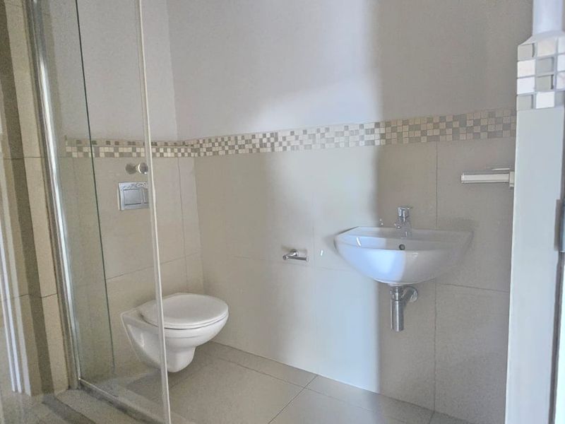 Two Bedroom Two Bathroom- Sale - Photo 9