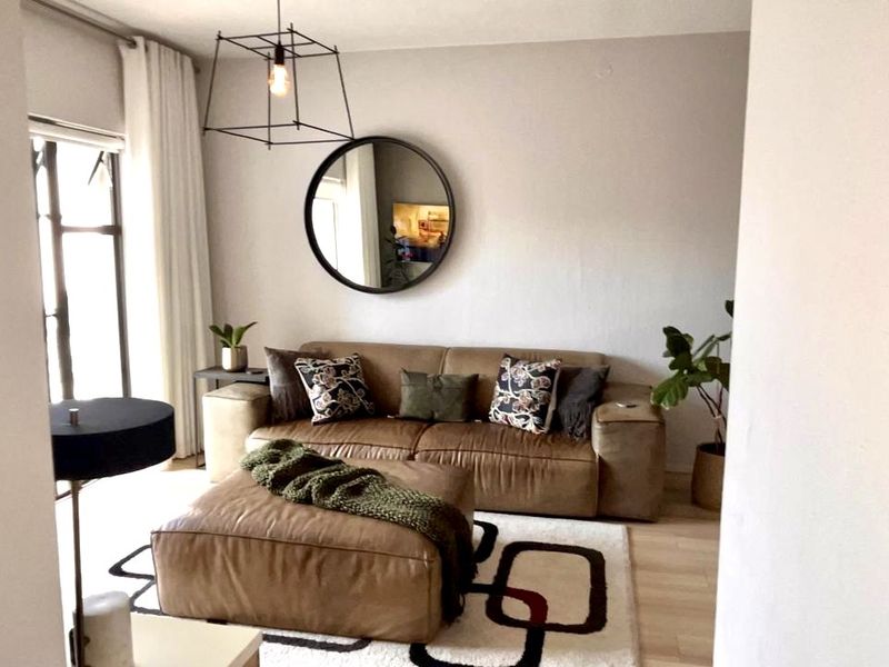2 Bed 2 Bath Apartment in Broadacrs - Photo 5