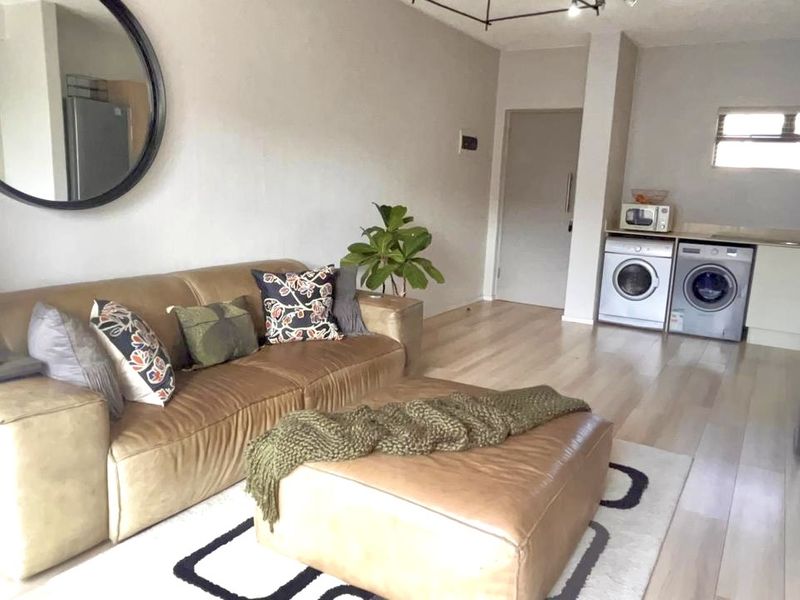 2 Bed 2 Bath Apartment in Broadacrs - Photo 1