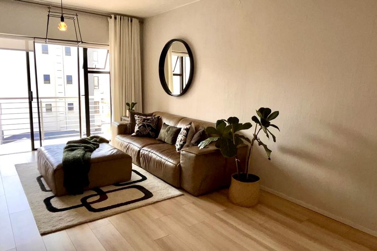 2 Bed 2 Bath Apartment in Broadacrs - Photo 3