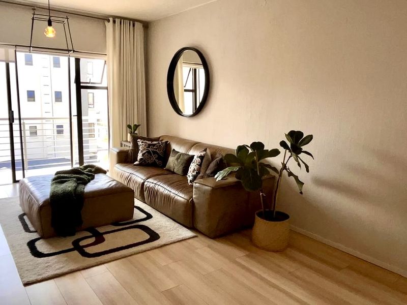 2 Bed 2 Bath Apartment in Broadacrs - Photo 3