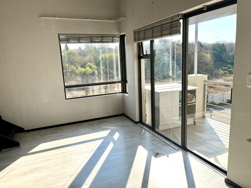 3 bed 2 bath PLUS loft - Photo 4