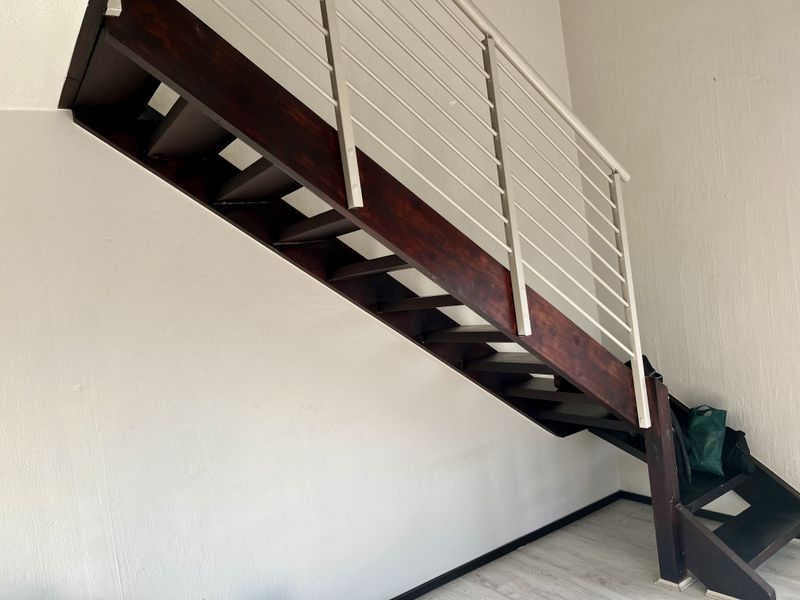 3 bed 2 bath PLUS loft - Photo 1