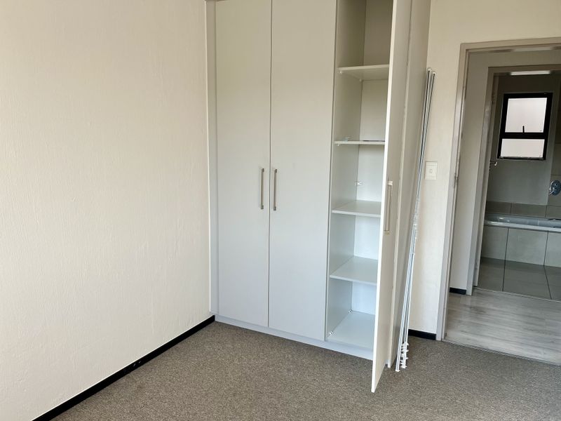 3 bed 2 bath PLUS loft - Photo 9