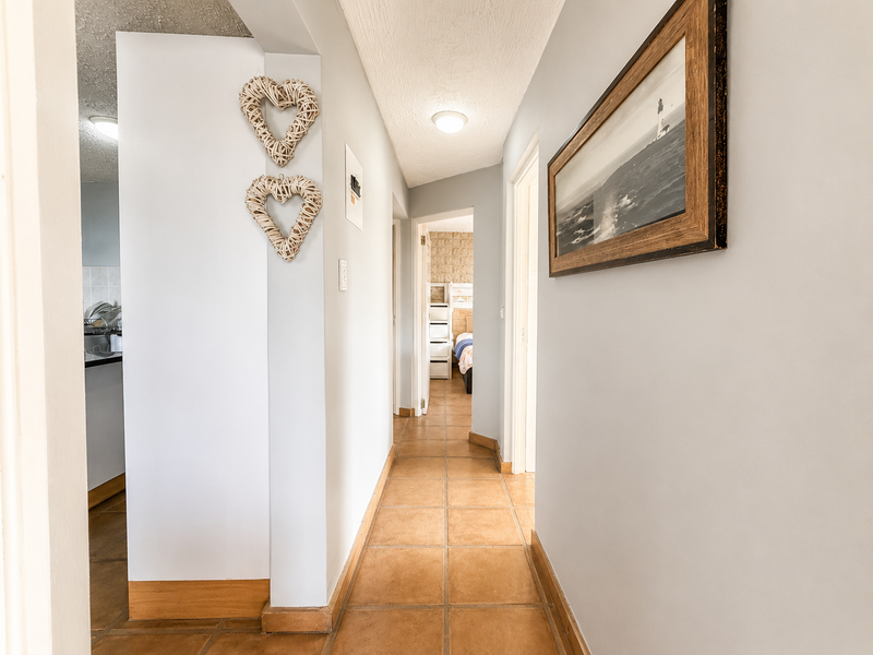 Apartment For Sale In Margate - Photo 7