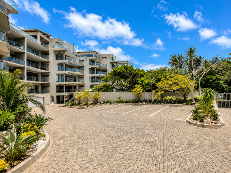 Apartment For Sale In Margate - Photo 1