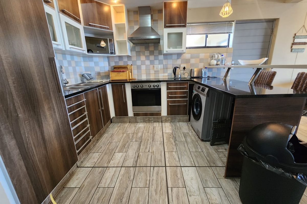 Apartment For Sale In Margate - Photo 5
