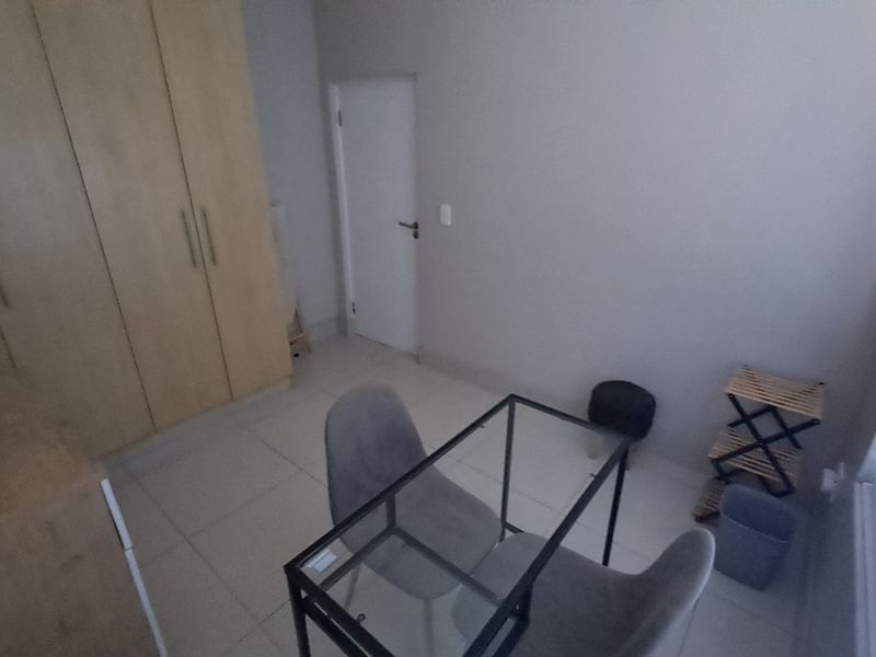 Luxury Fully Furnished 2-Bedroom Apartment - Photo 8