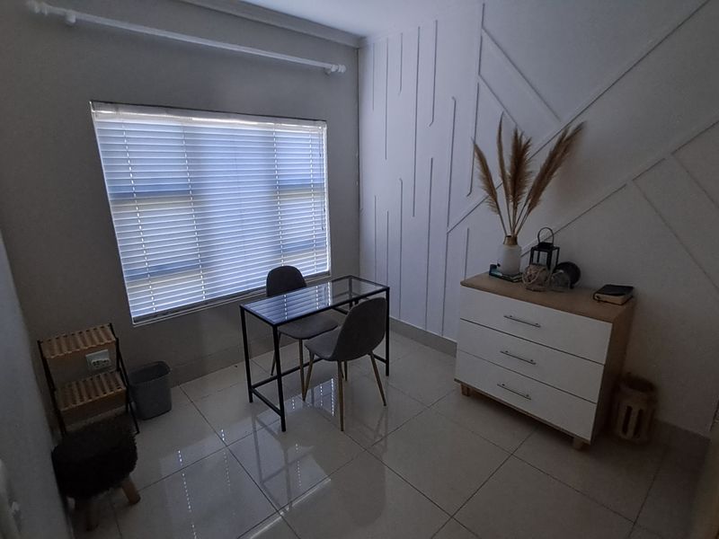 Luxury Fully Furnished 2-Bedroom Apartment - Photo 7