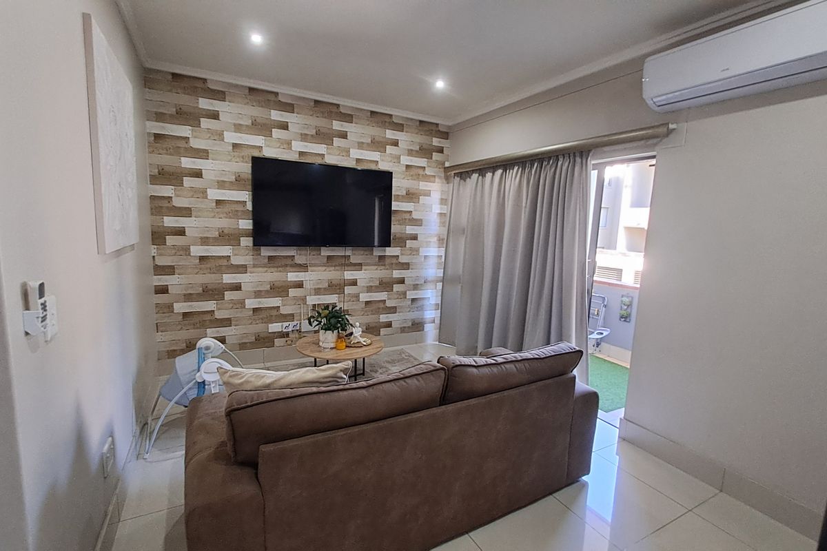 Luxury Fully Furnished 2-Bedroom Apartment - Photo 4