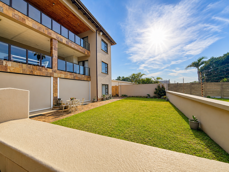 Apartment For Sale In Margate - Photo 1
