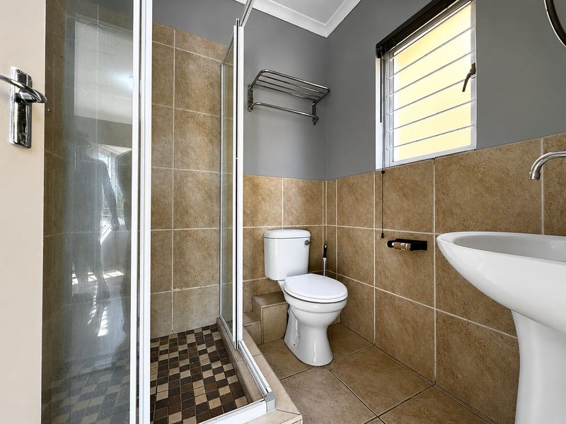 Gated Estate | 3 Bedroom To Let In Mount Edgecombe. - Photo 7