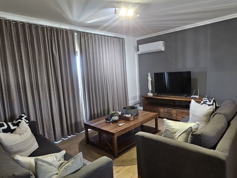 Furnished Three  bedroom for Rental - Photo 2